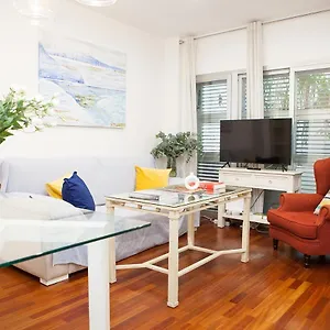 Charming With Pool And Garage Sevilha